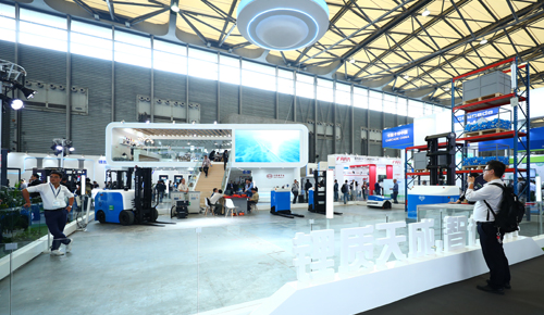 比亞迪叉車(chē)大型展臺(tái)設(shè)計(jì)搭建