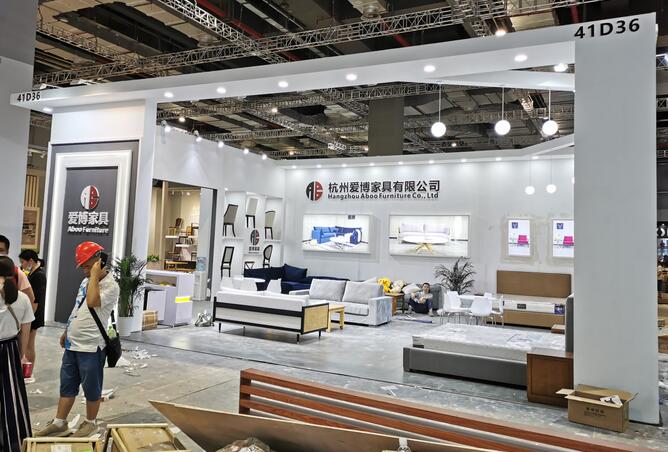 展會(huì)搭建布置中塑料類材料該如何選擇？膠黏劑又該如何選擇？