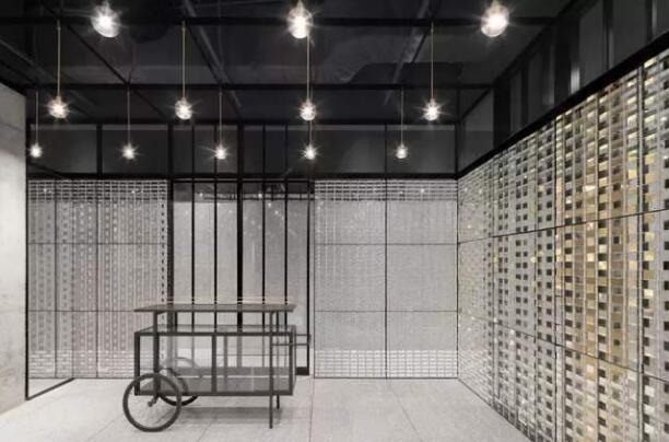 展會(huì)搭建布置中一般使用什么玻璃？其特性又有那些？