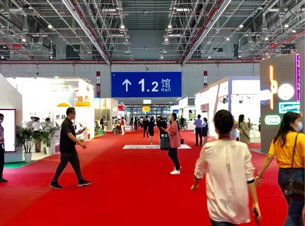 展臺設(shè)計(jì)搭建公司帶您-聊聊上海國家會展中心吃,住,行